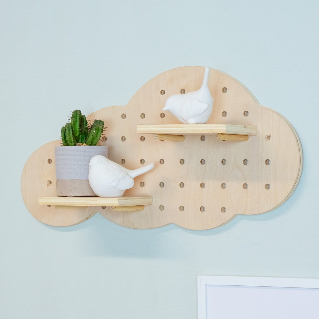 Skyformet pegboard-organisator til verksted
