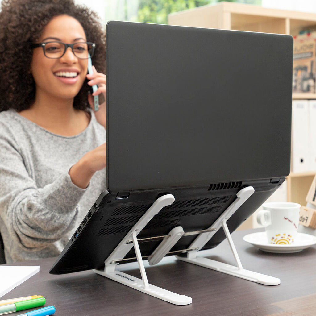 Sammenleggbar og justerbar laptopstativ Flappot